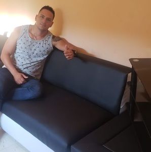 Meet your Posher, Raul